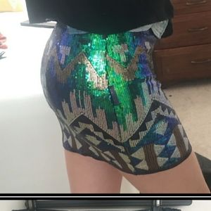 Super flattering sequin mini skirt